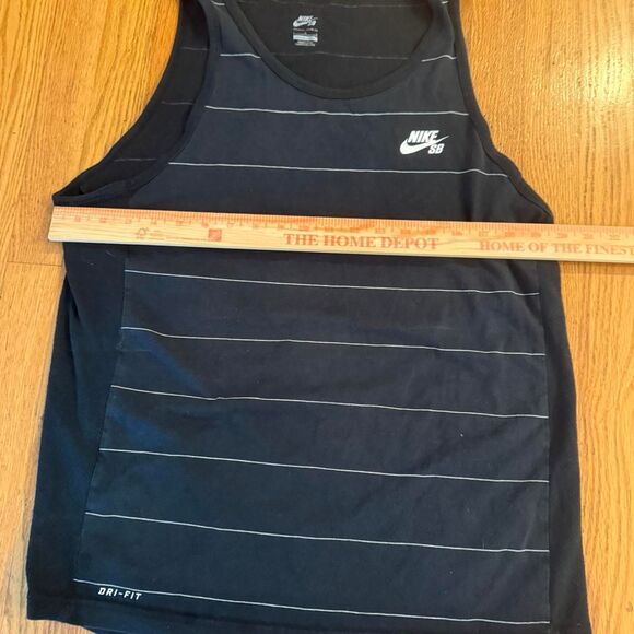 Nike Men's Black and white tank top - Picture 5 of 8